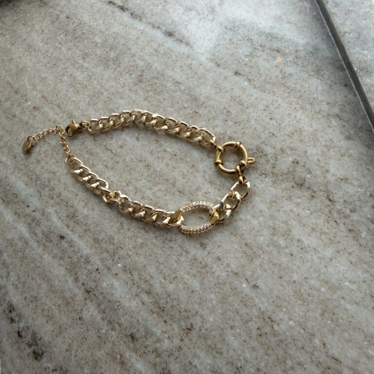 Lock bracelet in gold